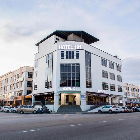Hotel 101 Permas Jaya Johor Bahru Exterior foto